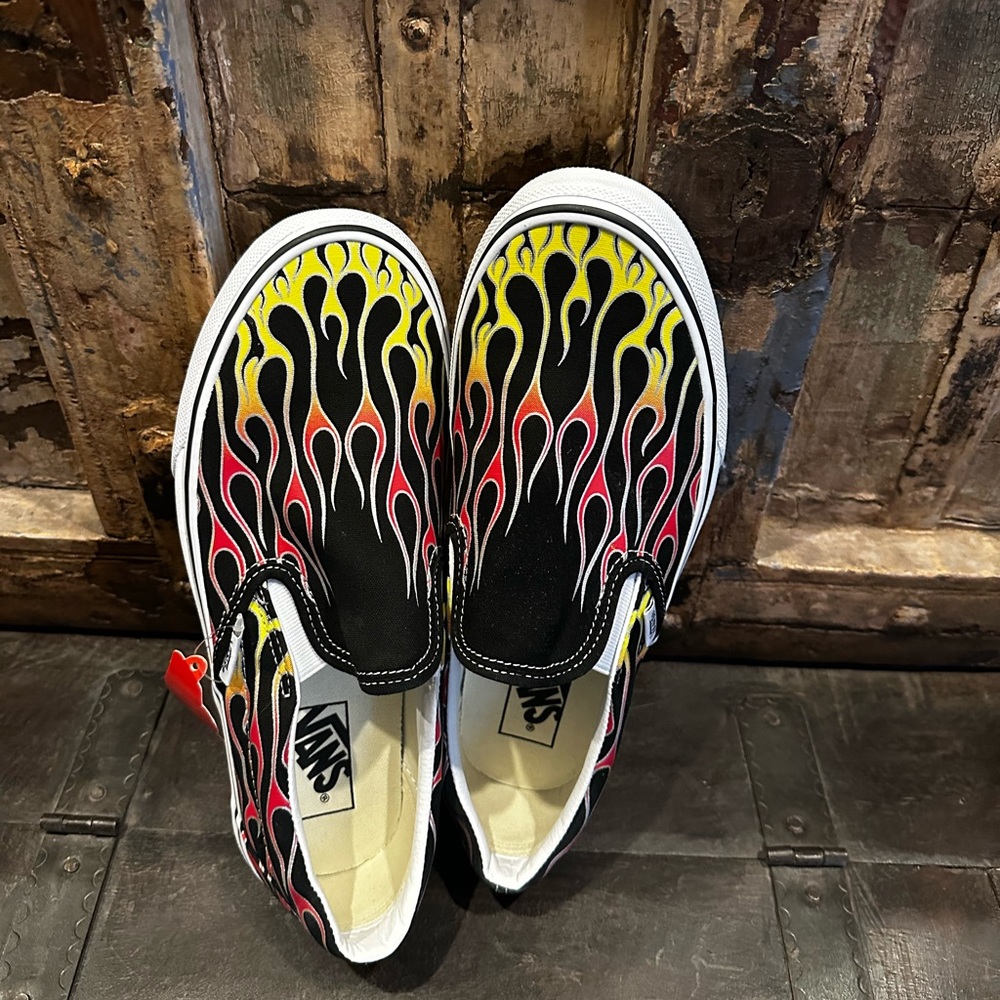 Vans NWT no box sz 8 men’s 9.5 women’s